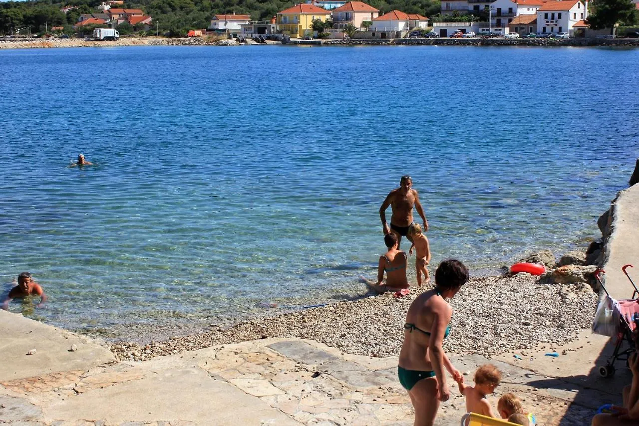 Apartment Kukljica 8478A Croatia