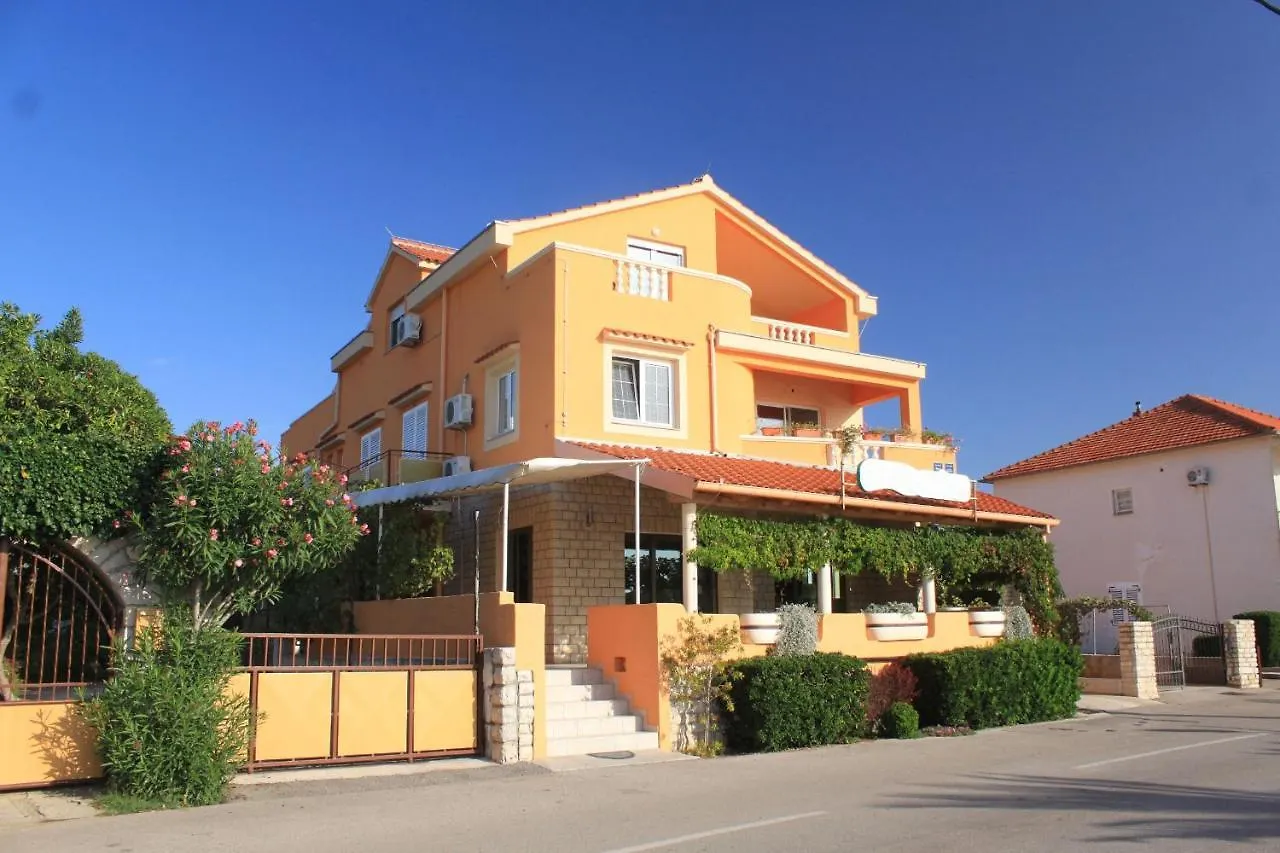 Apartment Kukljica 8478A Croatia