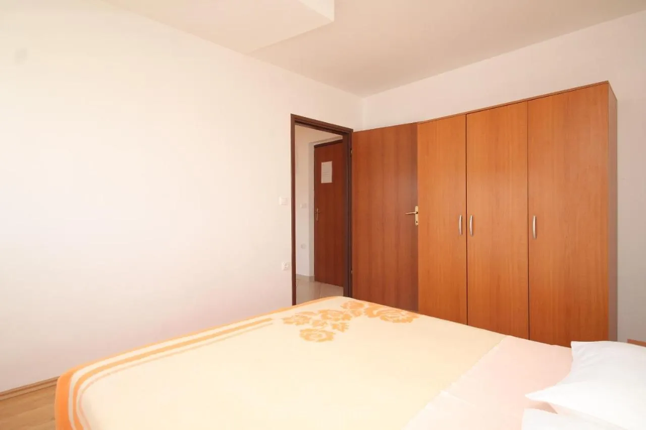 Apartment Kukljica 8478A